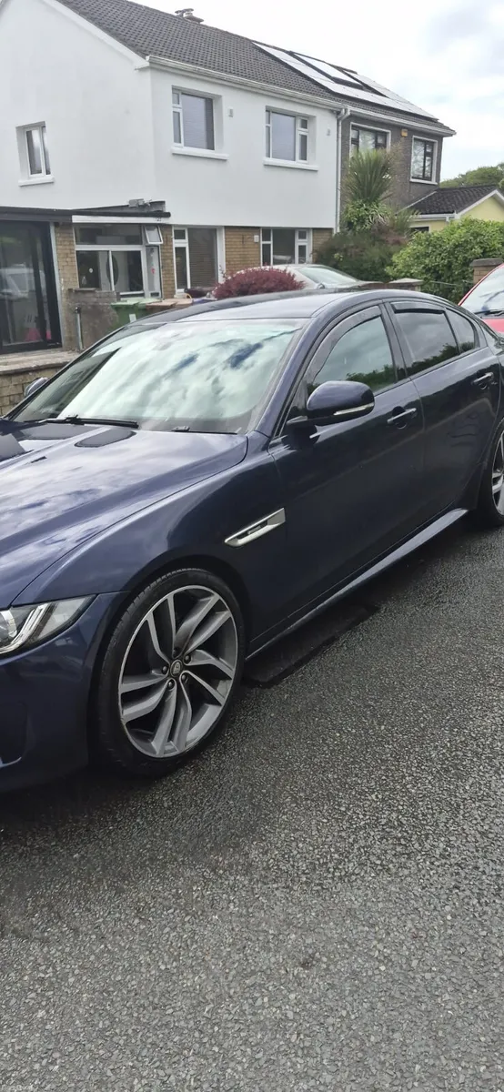Jaguar XE 2017 - Image 2