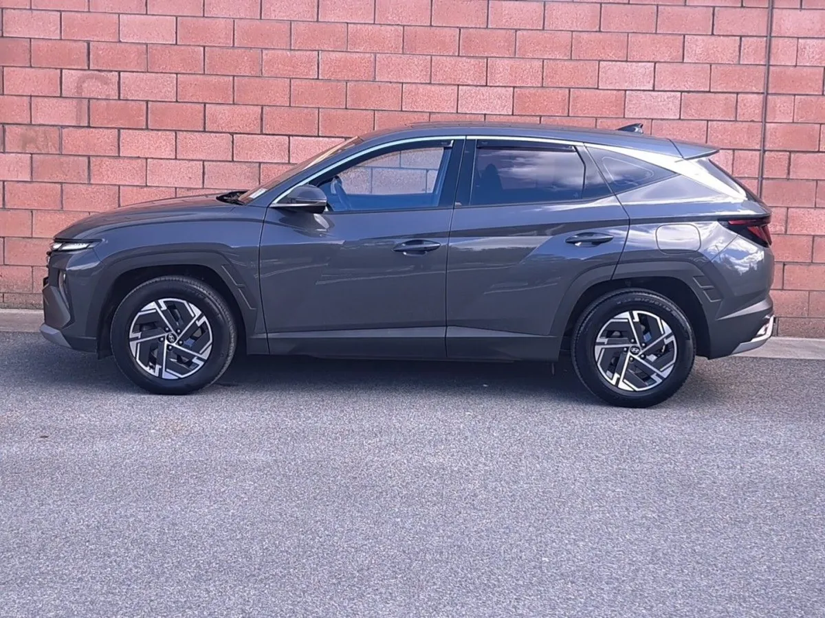 Hyundai Tucson Comfort Plus 1.6 Diesel with full s - Image 3
