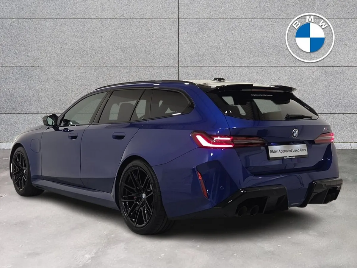BMW M5 Touring - Image 3