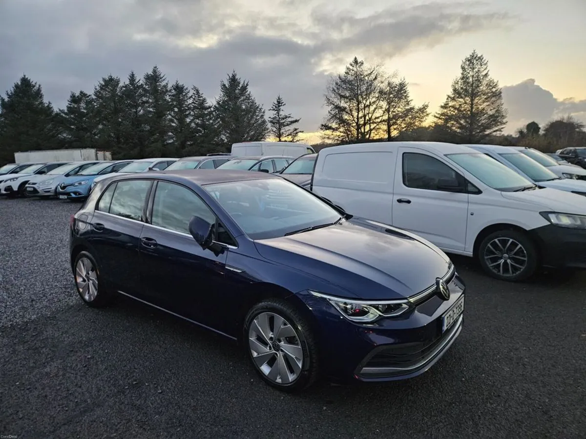 Volkswagen Golf Style 2.0 TDI 115HP 5DR - Image 1