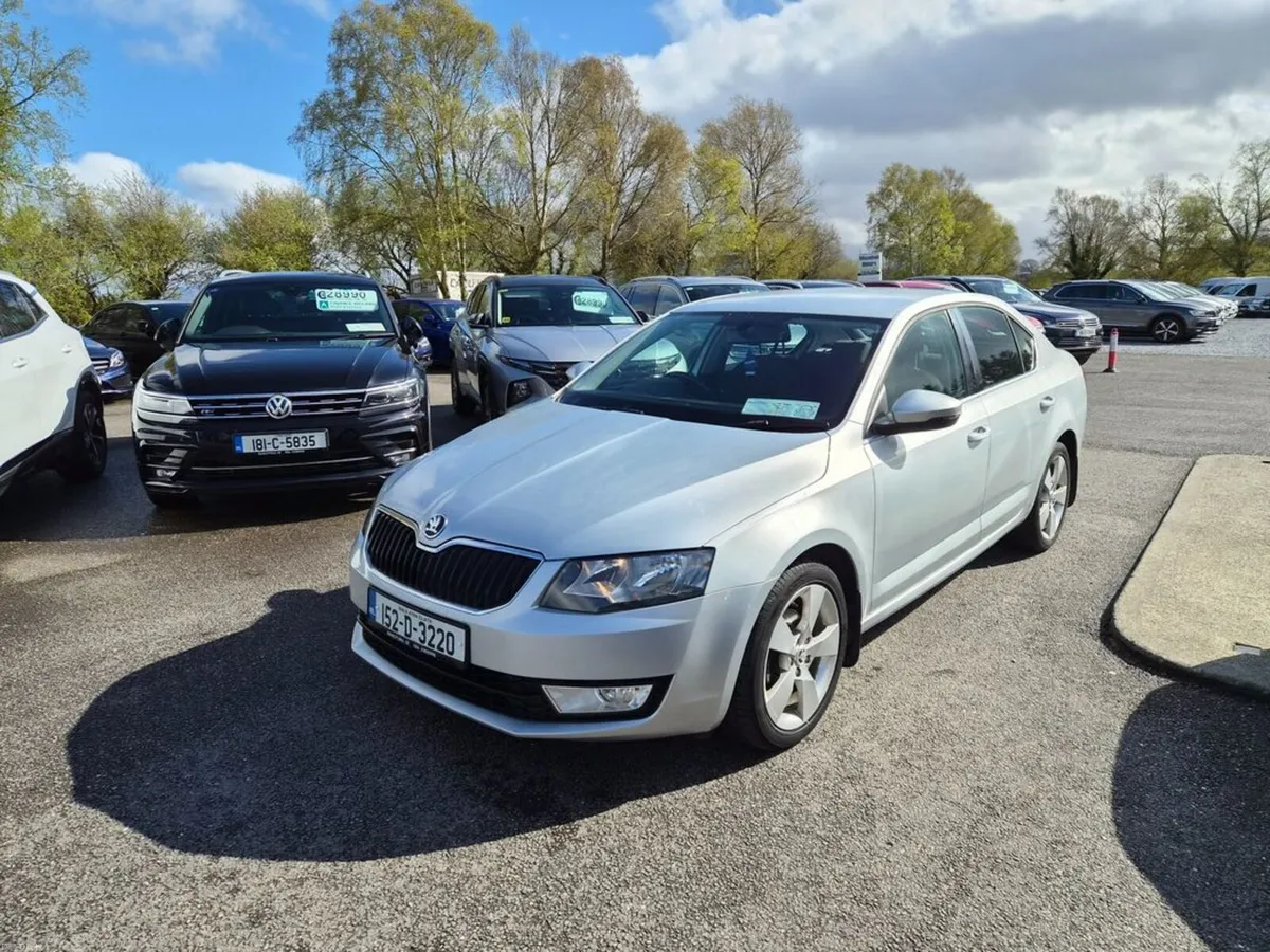 Skoda Octavia Style 1.6tdi 110HP DSG AUTO - Image 3
