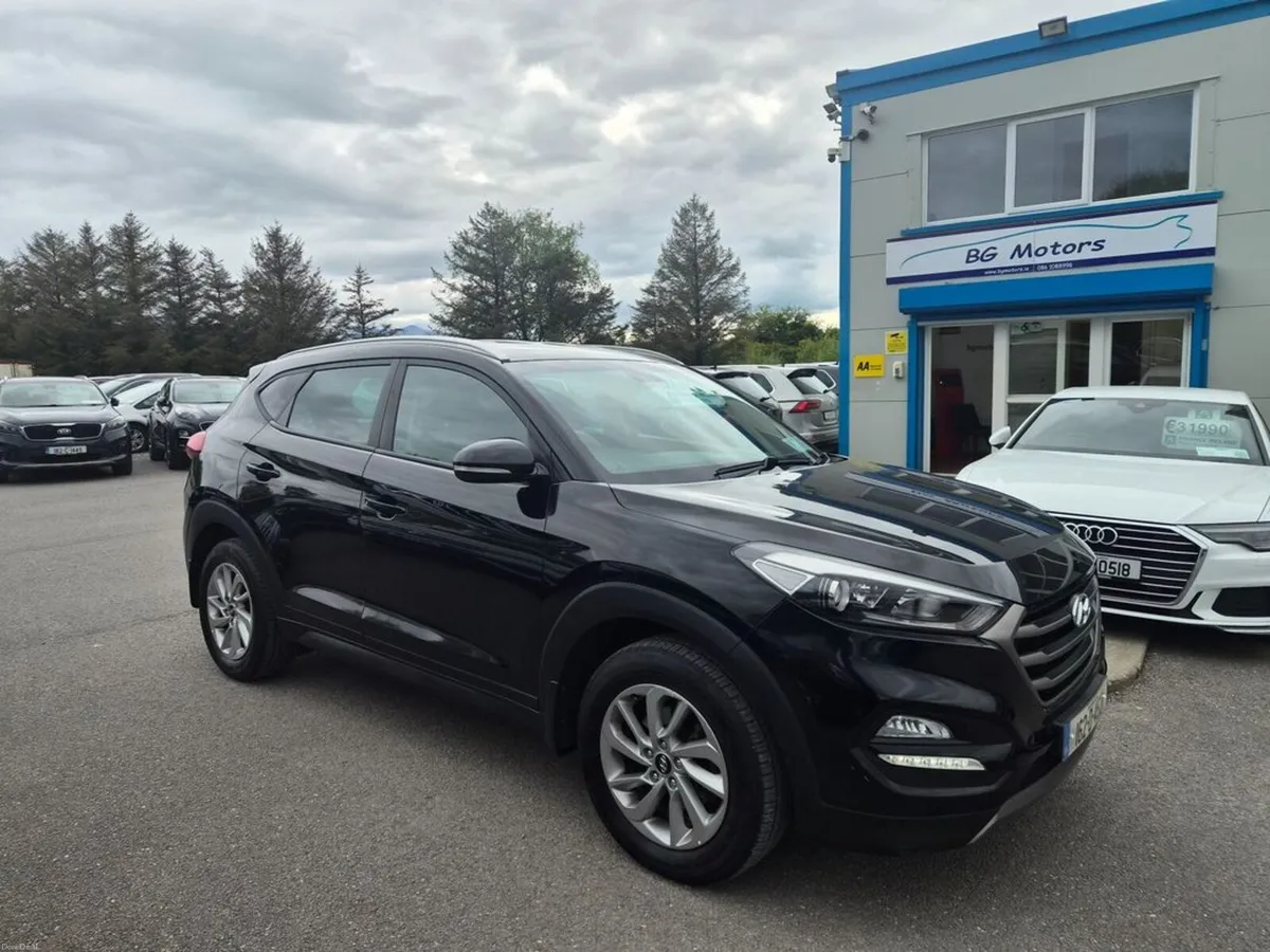 Hyundai Tucson Executive 5DR - Image 1