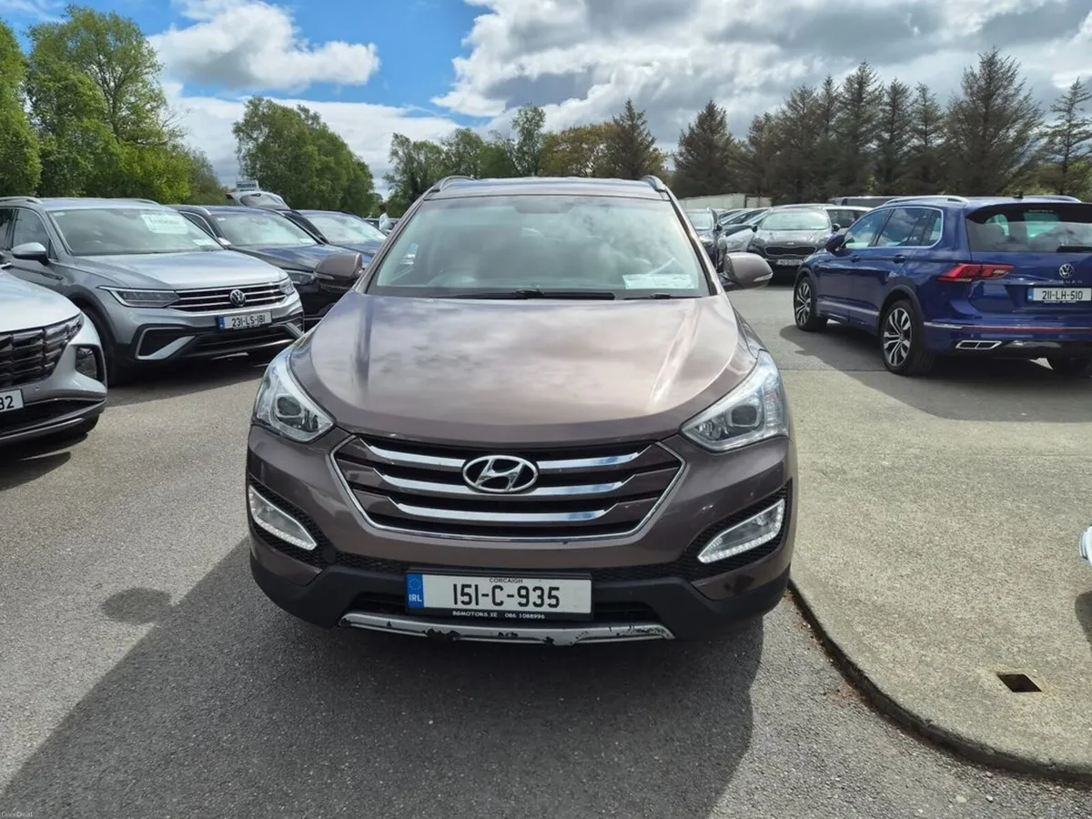 Hyundai Santa Fe Executive 7 Seater - Image 2