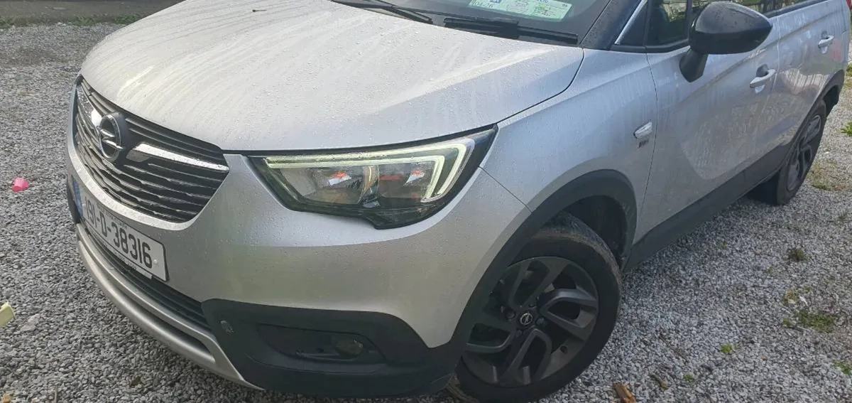 Car - Image 1