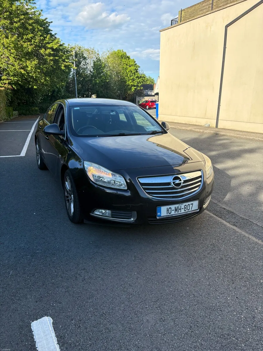 Opel Insignia - Image 1