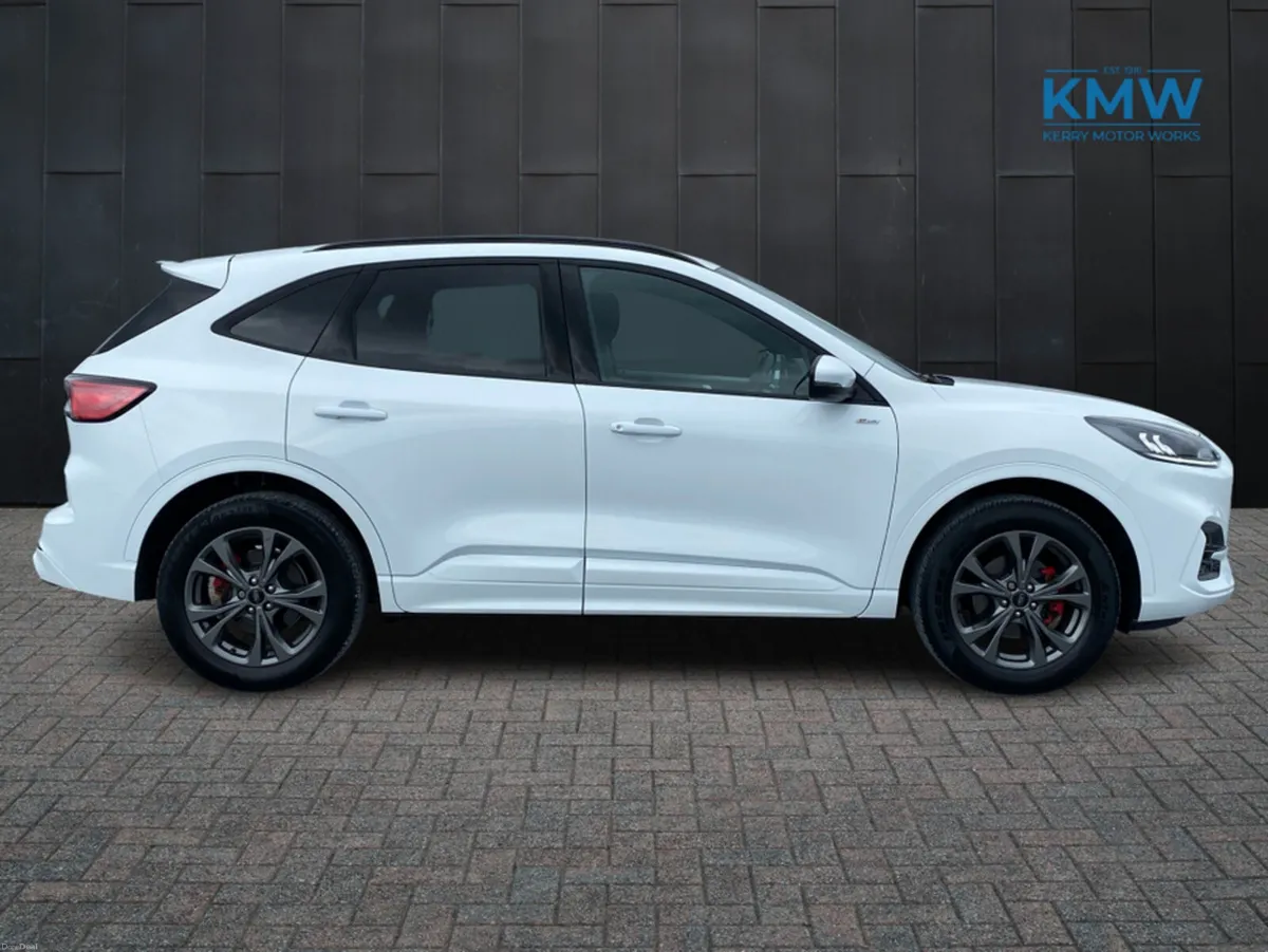 Ford Kuga ST-Line PHEV 225BHP..Camera - Image 4