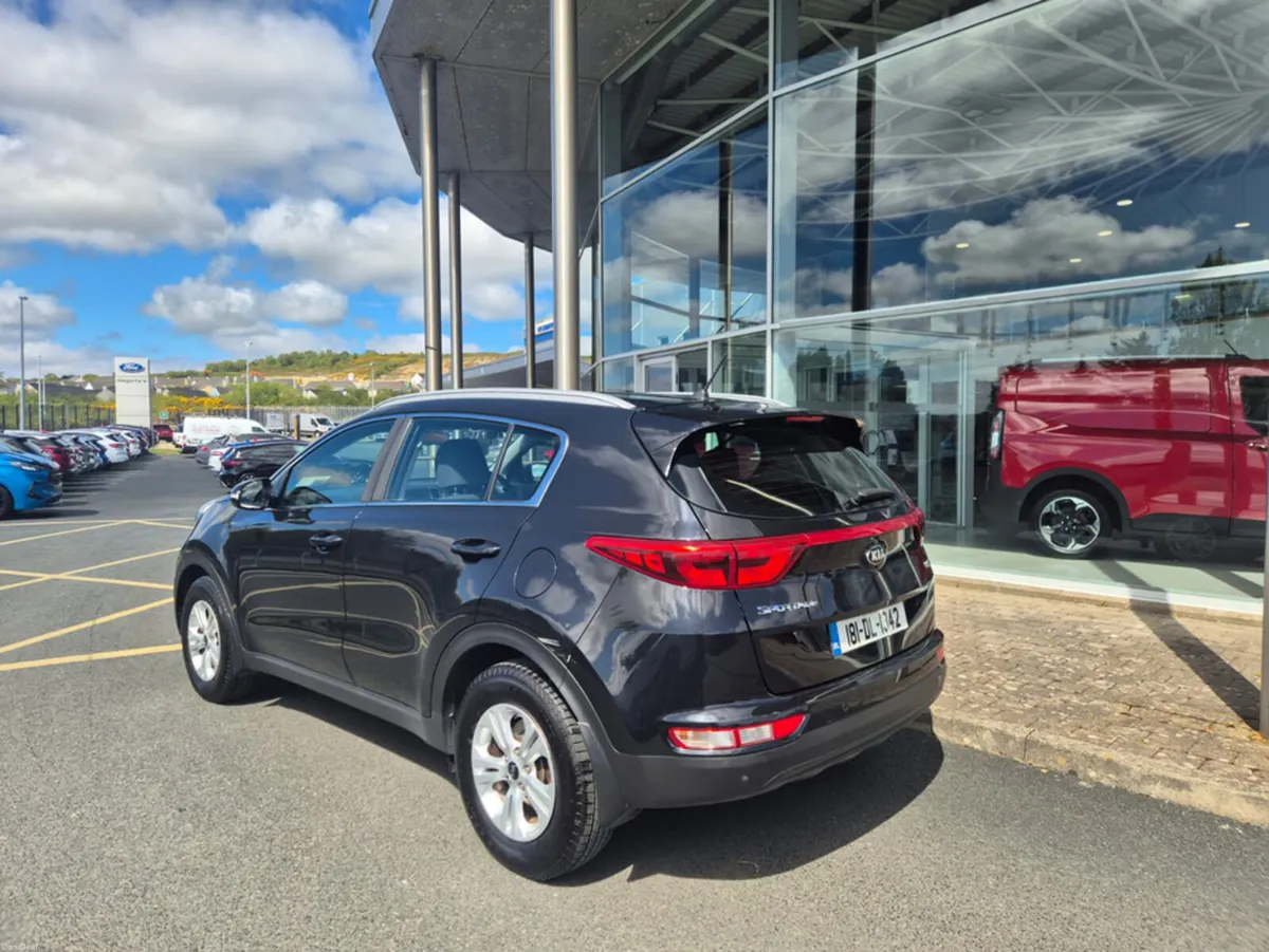 Kia Sportage LX 1.7 5DR LOW MILEAGE - Image 3