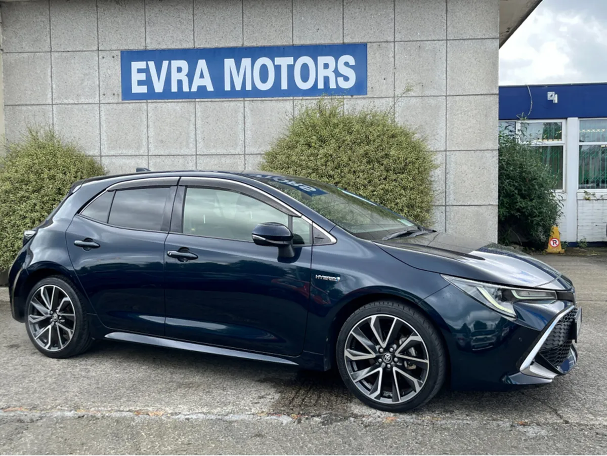 Toyota Corolla HATCHBACK SPORT GZ AUTOMATIC HYBRID - Image 3