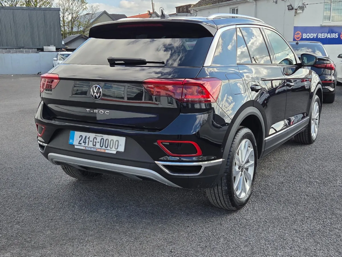 Volkswagen T-Roc 2.0 Diesel Style auto Only 3k kms - Image 4