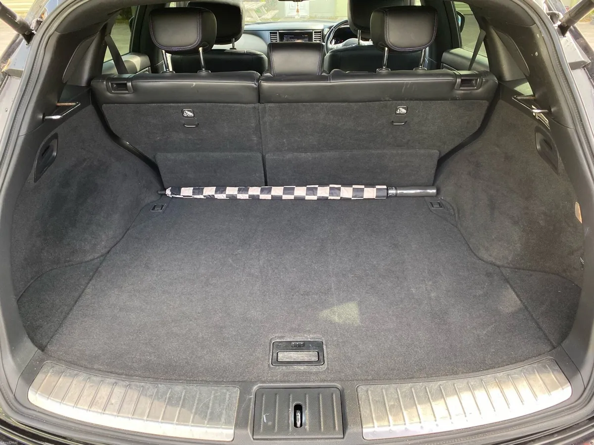 Infiniti QX70S - Image 6