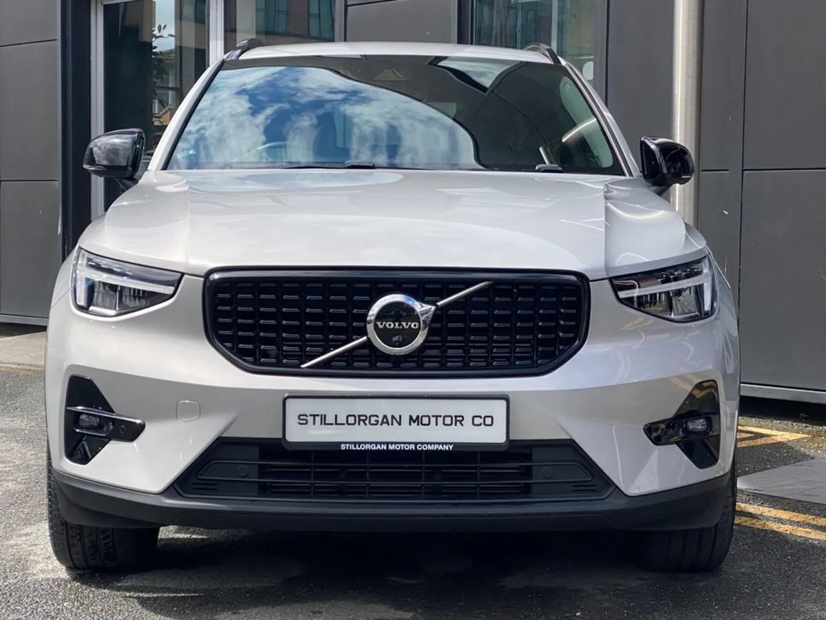 Volvo XC40 T4 Dark Plus Recharge Auto (PHEV) - Image 2