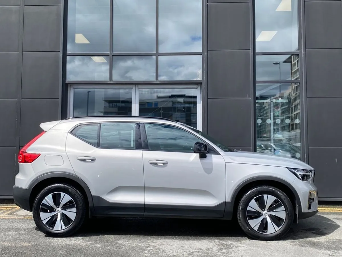 Volvo XC40 T4 Dark Plus Recharge Auto (PHEV) - Image 4