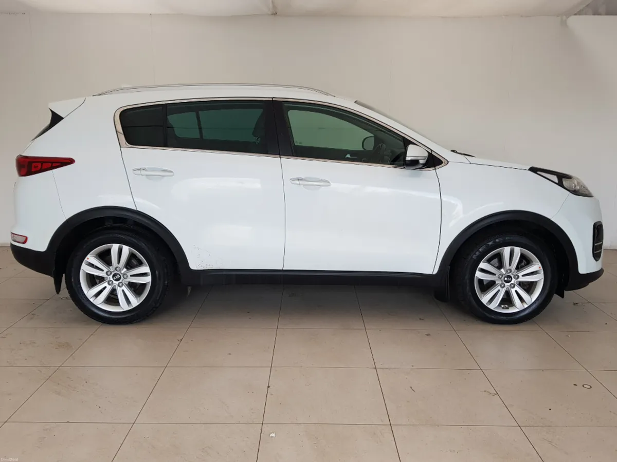 Kia Sportage 1.7 Platinum 5DR - Image 2