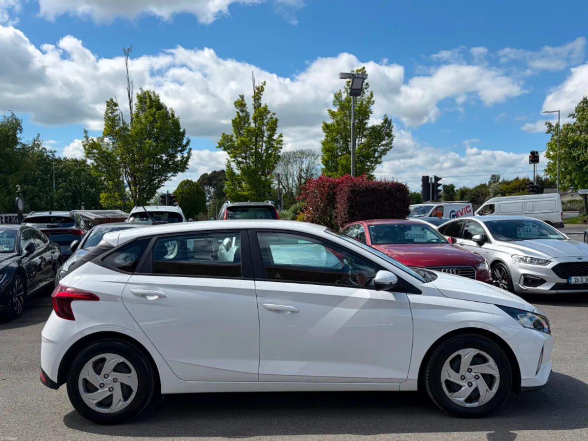 Hyundai i20 Classic 5DR *Tiny Kils* One Owner - Image 4