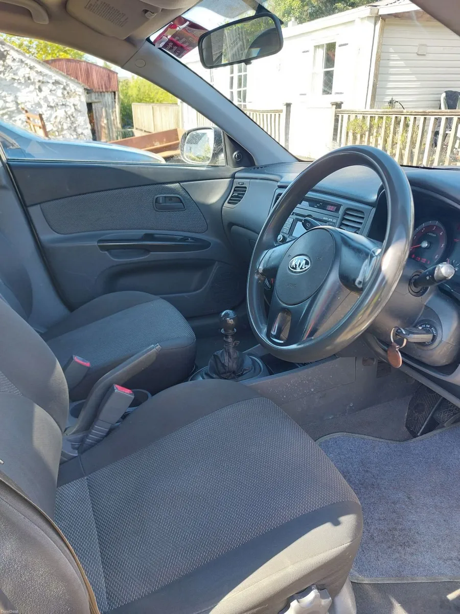 Kia Rio 2011 - Image 2