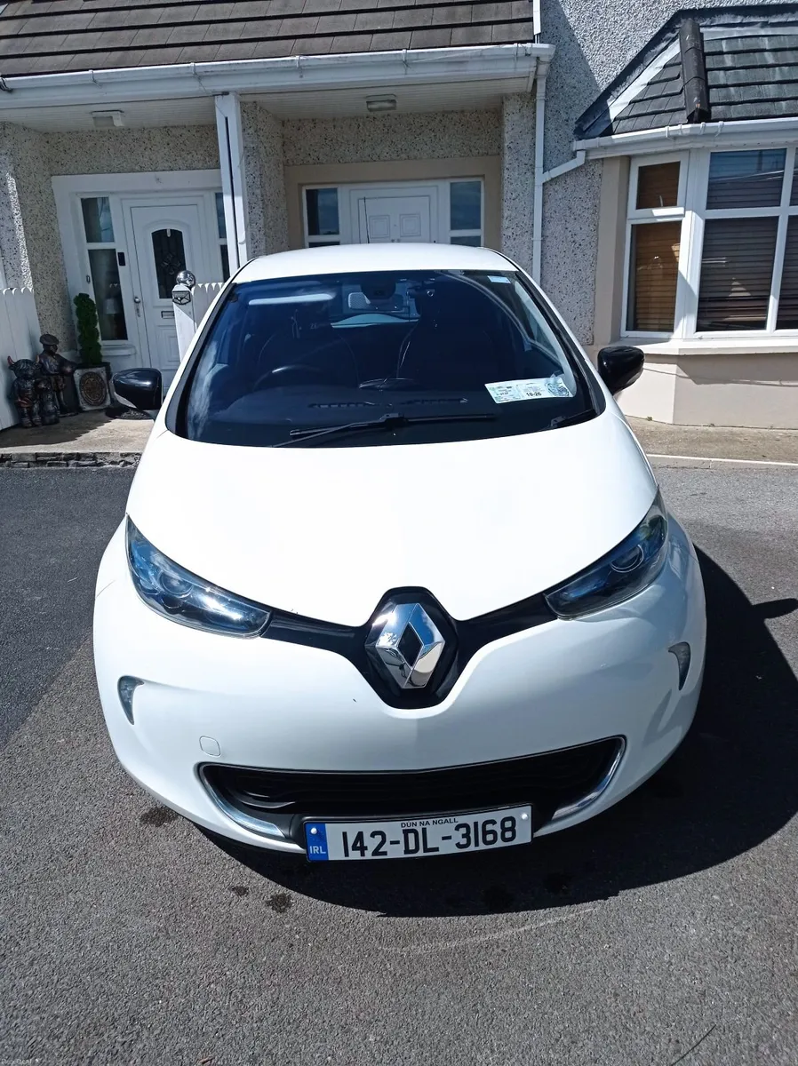 Renault Zoe ZE 2014, taxed and tested till 2027 - Image 1