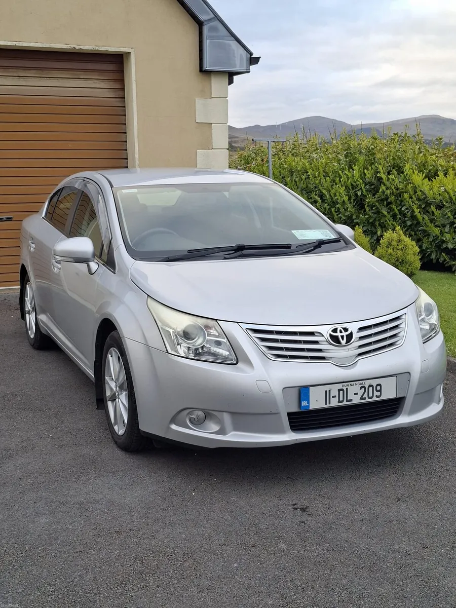 Toyota Avensis 2.0 D4D 2011  Low Miles - Image 1