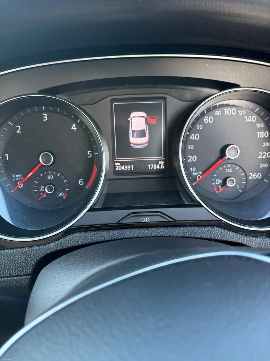 Volkswagen Passat 2015 highline - Image 4