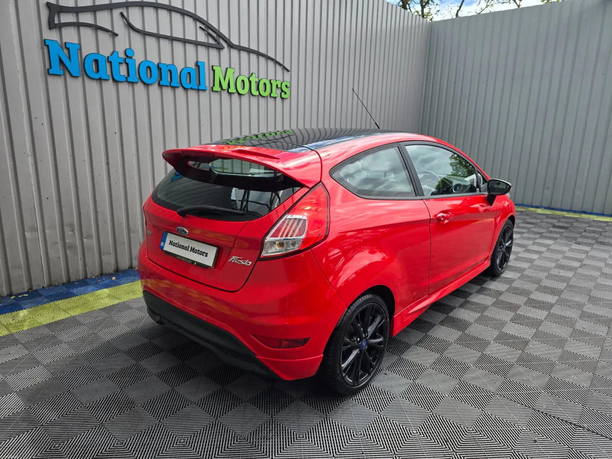 2015 Ford Fiesta Zetec S 1.0 Petrol - Image 4