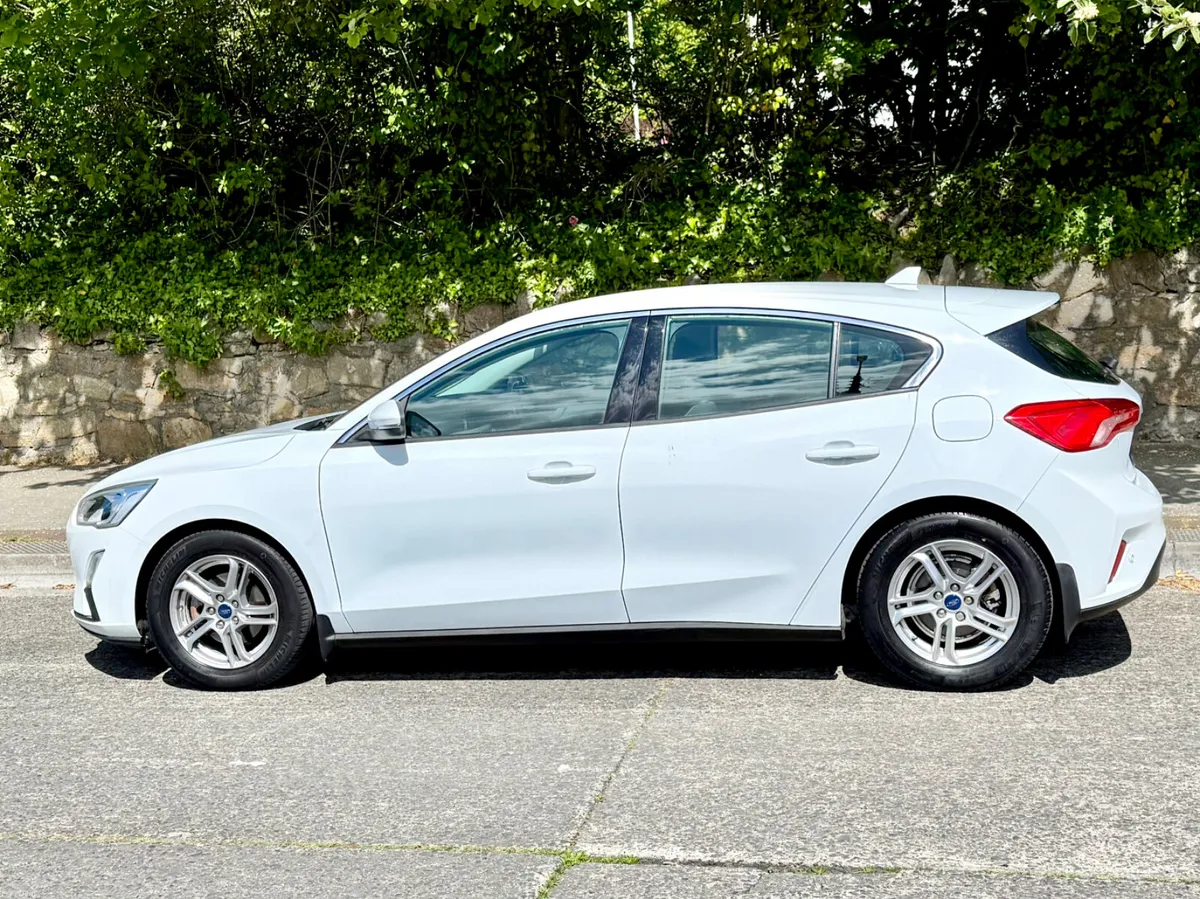 Ford Focus 2020!!!!!ZETEC!! ONLY 29K MILES!!! - Image 4