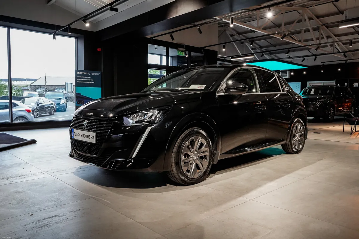 2023 Peugeot E-208 Allure Pack Electric 136bhp - Image 3