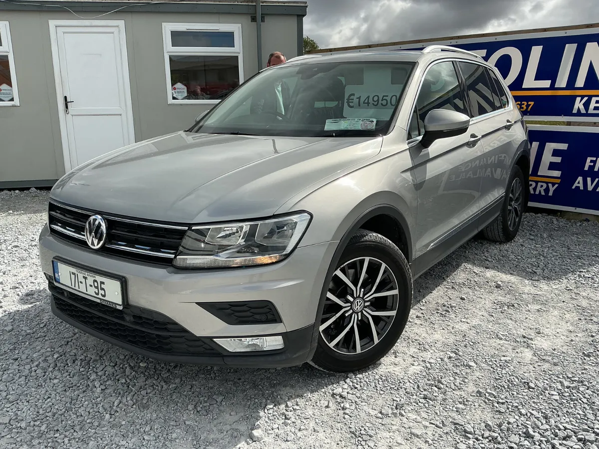 2017 VW TIGUAN 2.0 TDI PANORAMIC ROOF SPOTLESS - Image 2