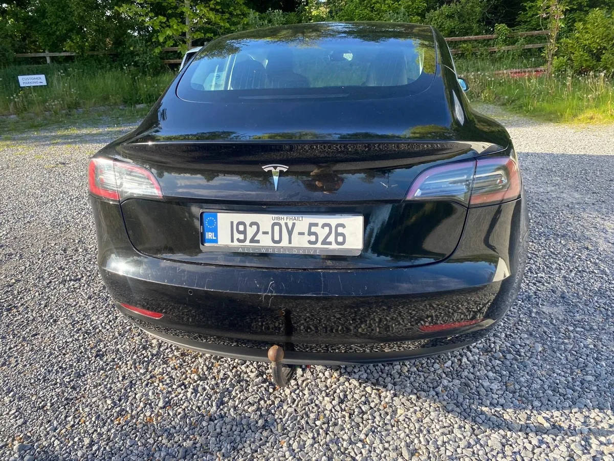 Tesla Model 3 Standard Range Plus - Image 2