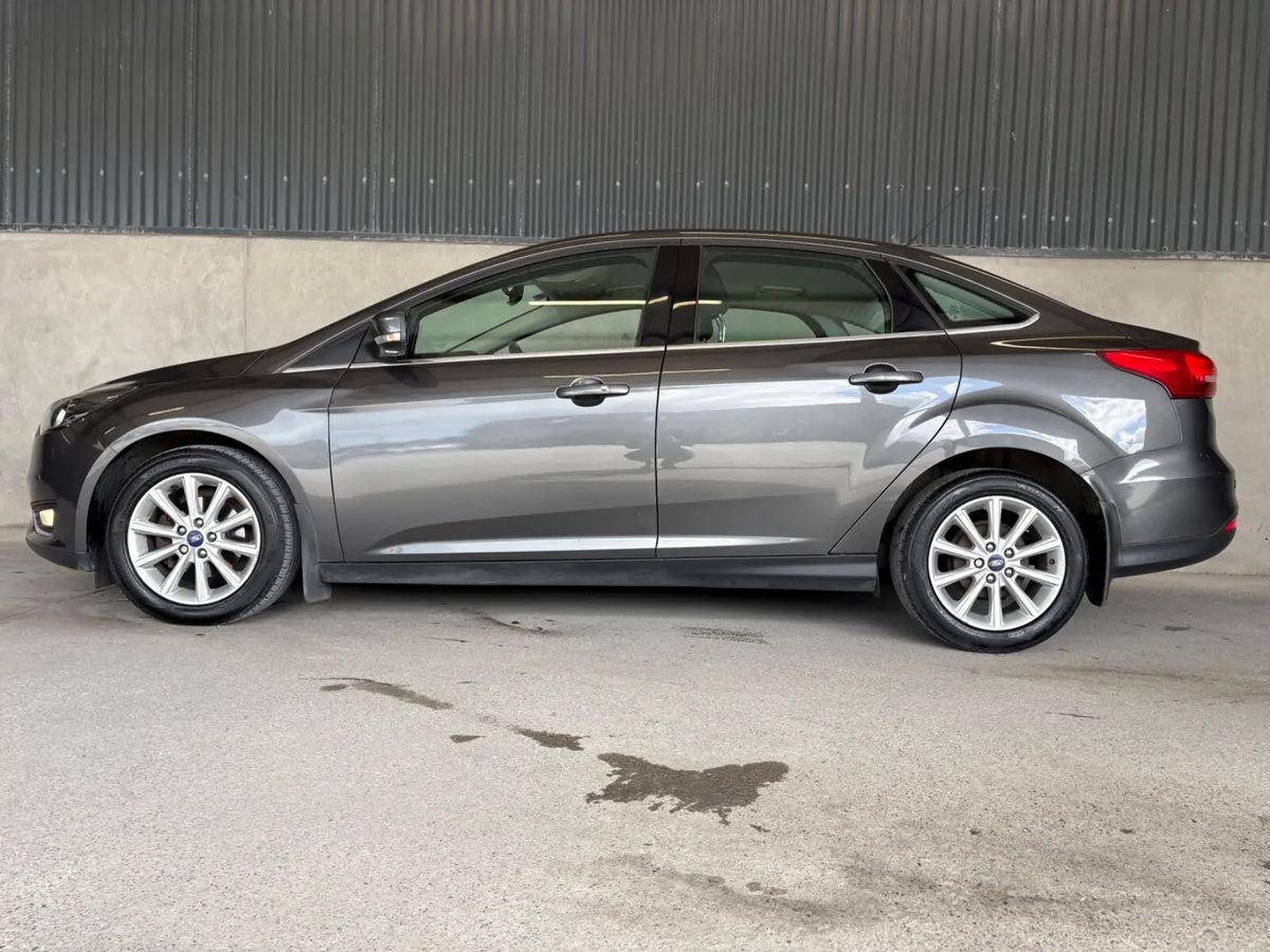 2017 FORD FOCUS TITANIUM 1.5 *LOW KMS* - Image 3