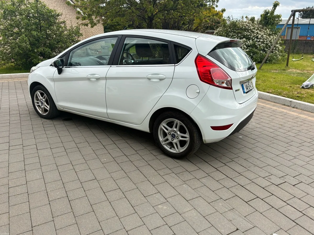 Ford fiesta zetec *new nct* - Image 4
