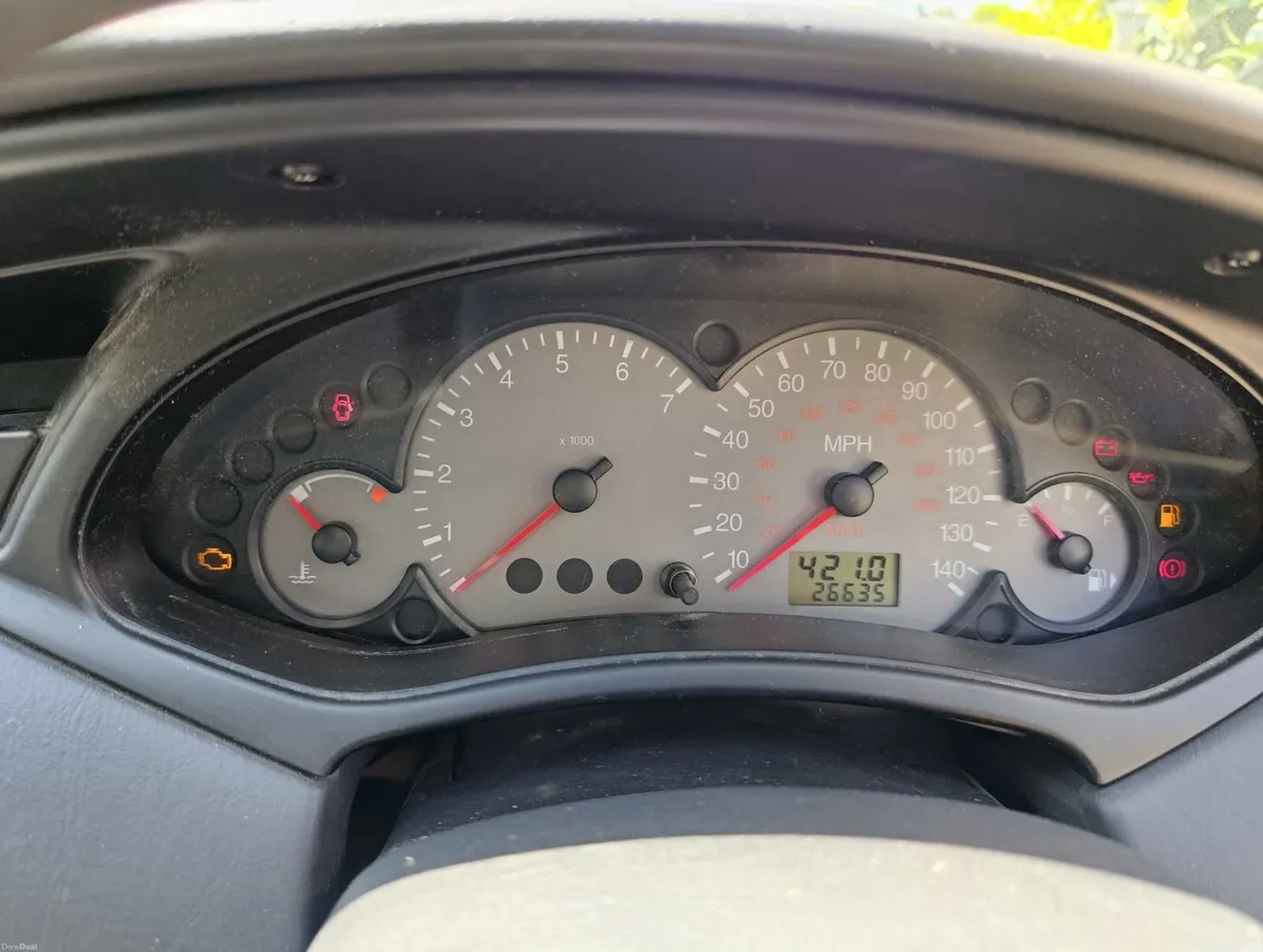 Ford Focus 2003 - Image 2