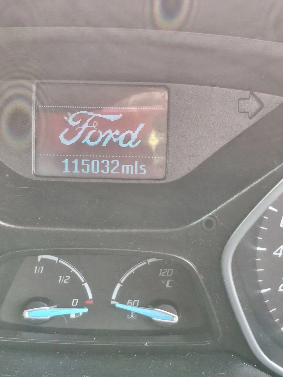 Ford Focus 2013 - Image 2