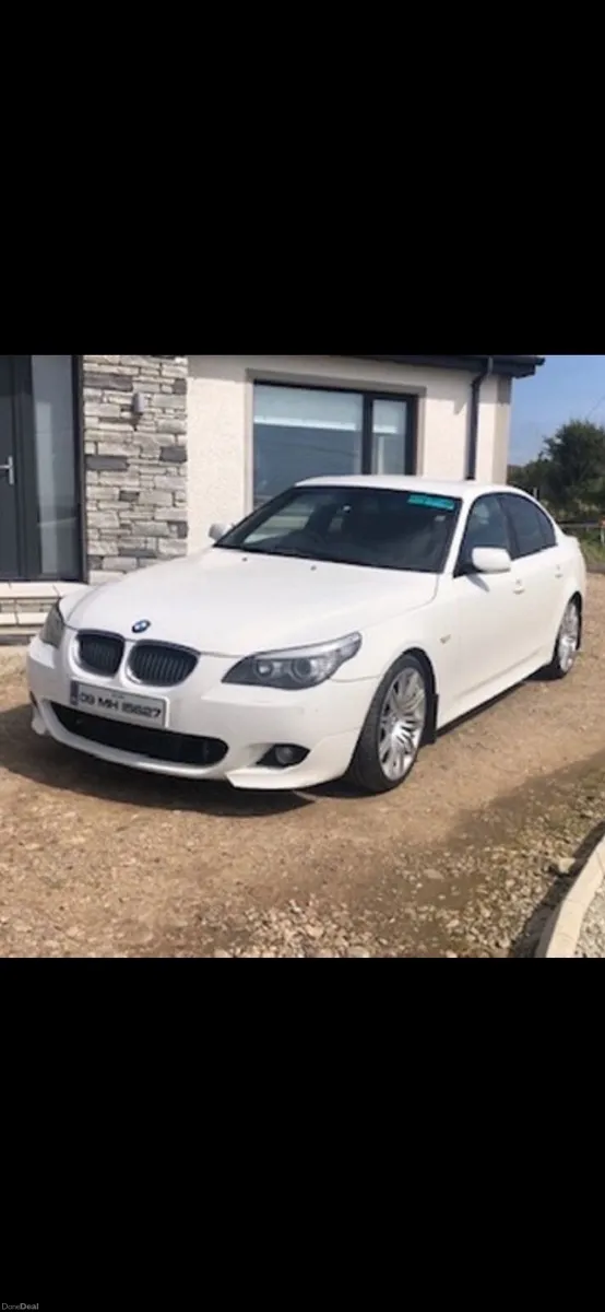 BMW 5-Series 2009 - Image 1