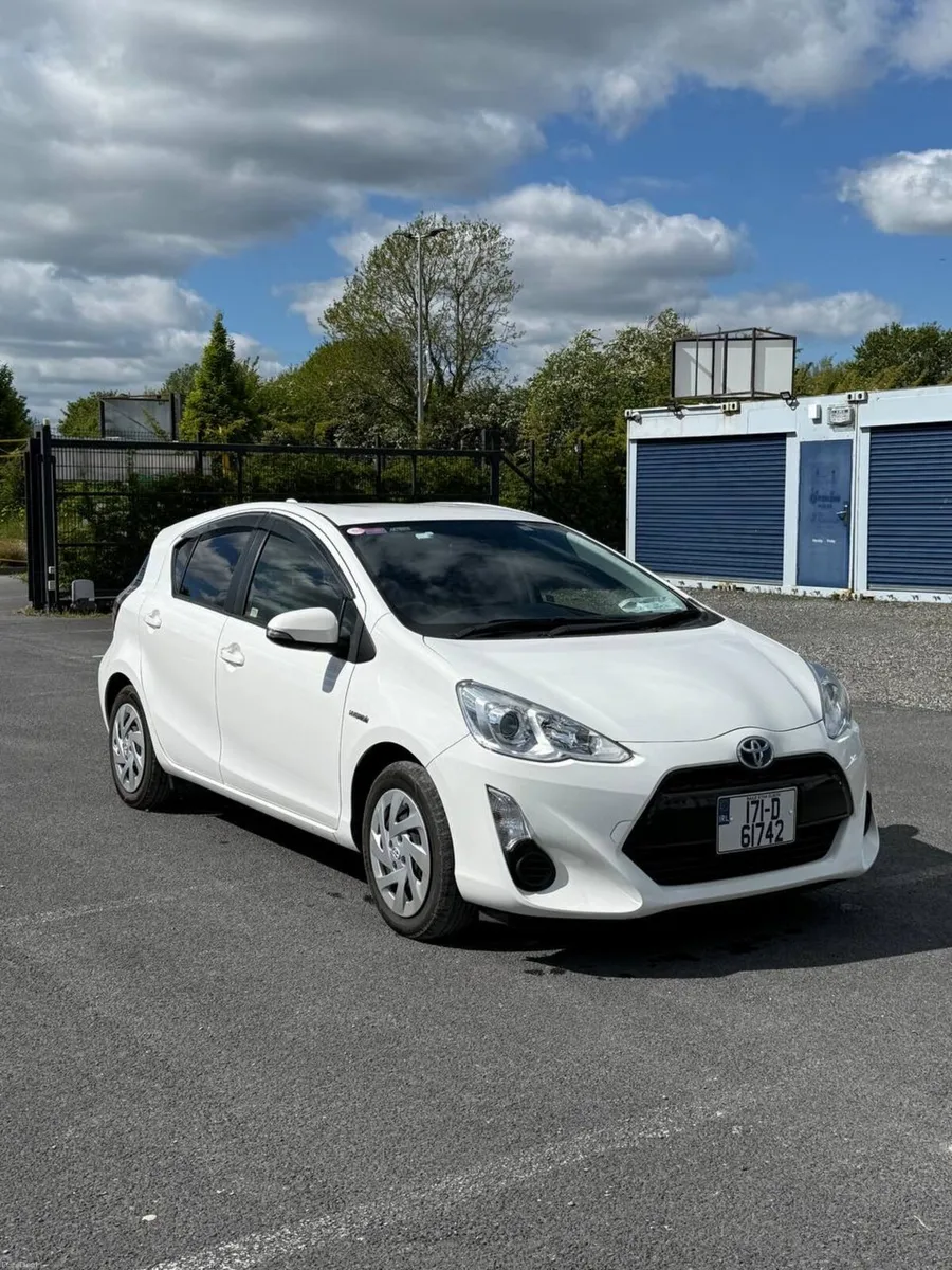 2017 Toyota Aqua Hybrid🔥 NCT util 2027 - Image 1