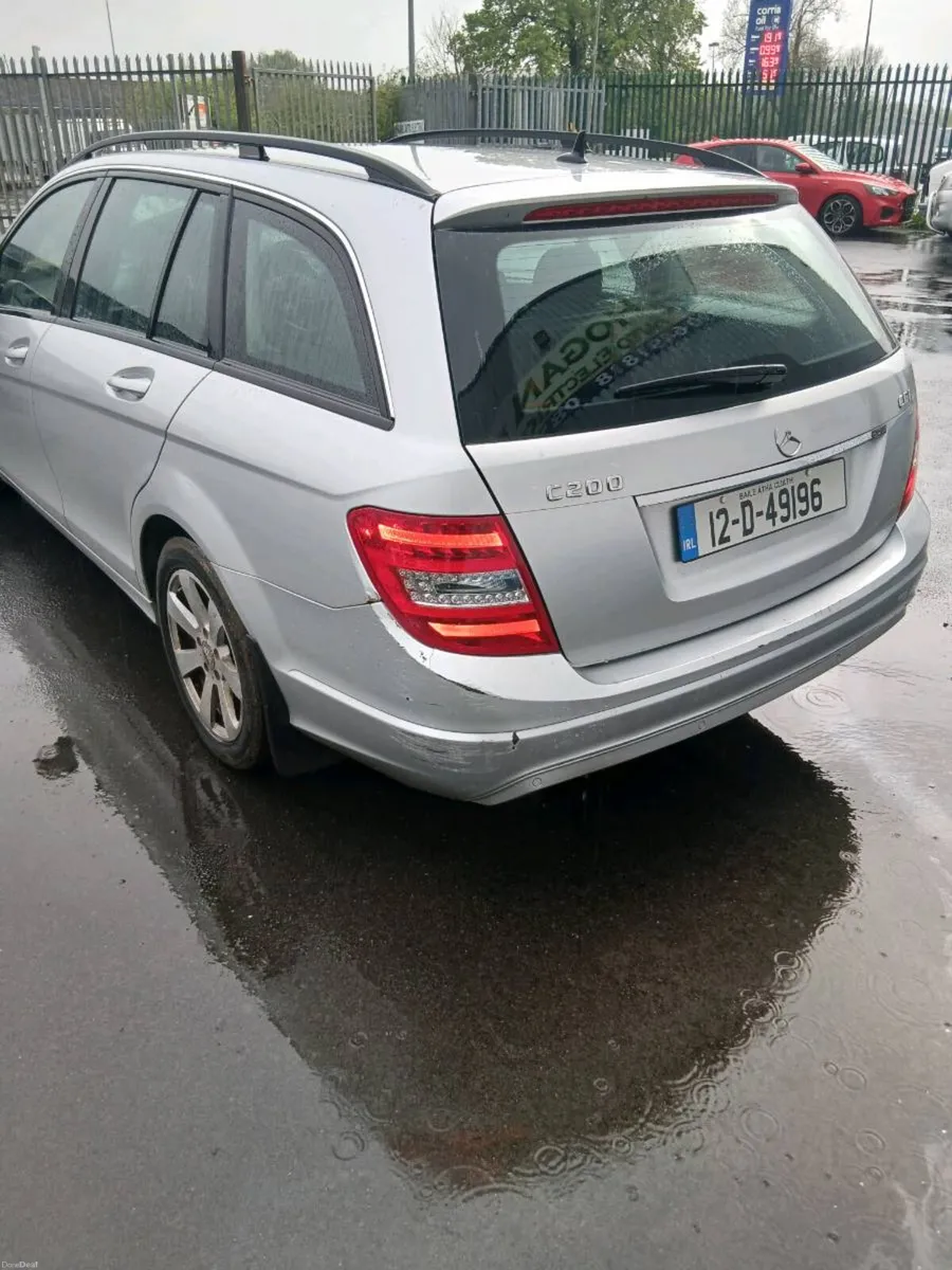 Mercedes c class  estate manual - Image 4
