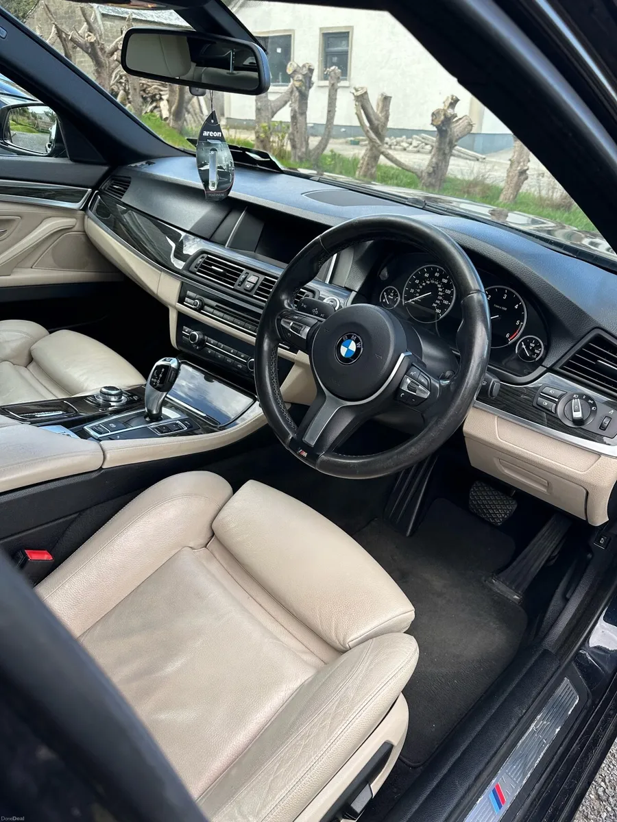 BMW 520d M Sport Automatic  2015 - Image 6