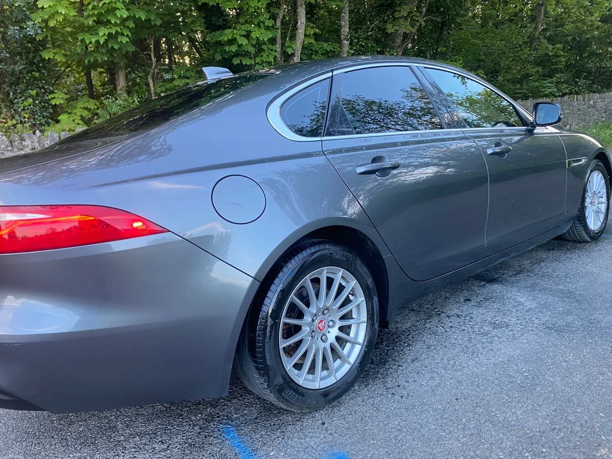JAGUAR XF PREMIUM LUXURY BTW ITS A JAG AMAZING - Image 4