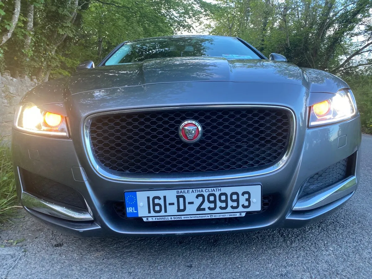 JAGUAR XF PREMIUM LUXURY BTW ITS A JAG AMAZING - Image 2