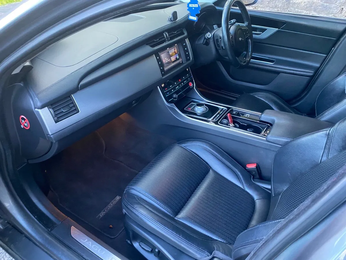 JAGUAR XF ❤️ THIS IS JAGUAR 🐆 SIMPLY SOVEREIGN - Image 4