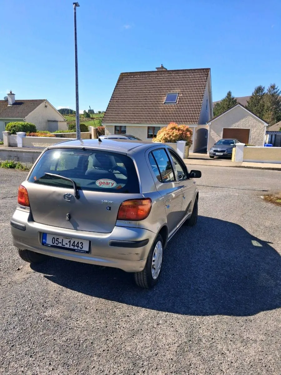 toyota yaris low kms great condition!! - Image 3