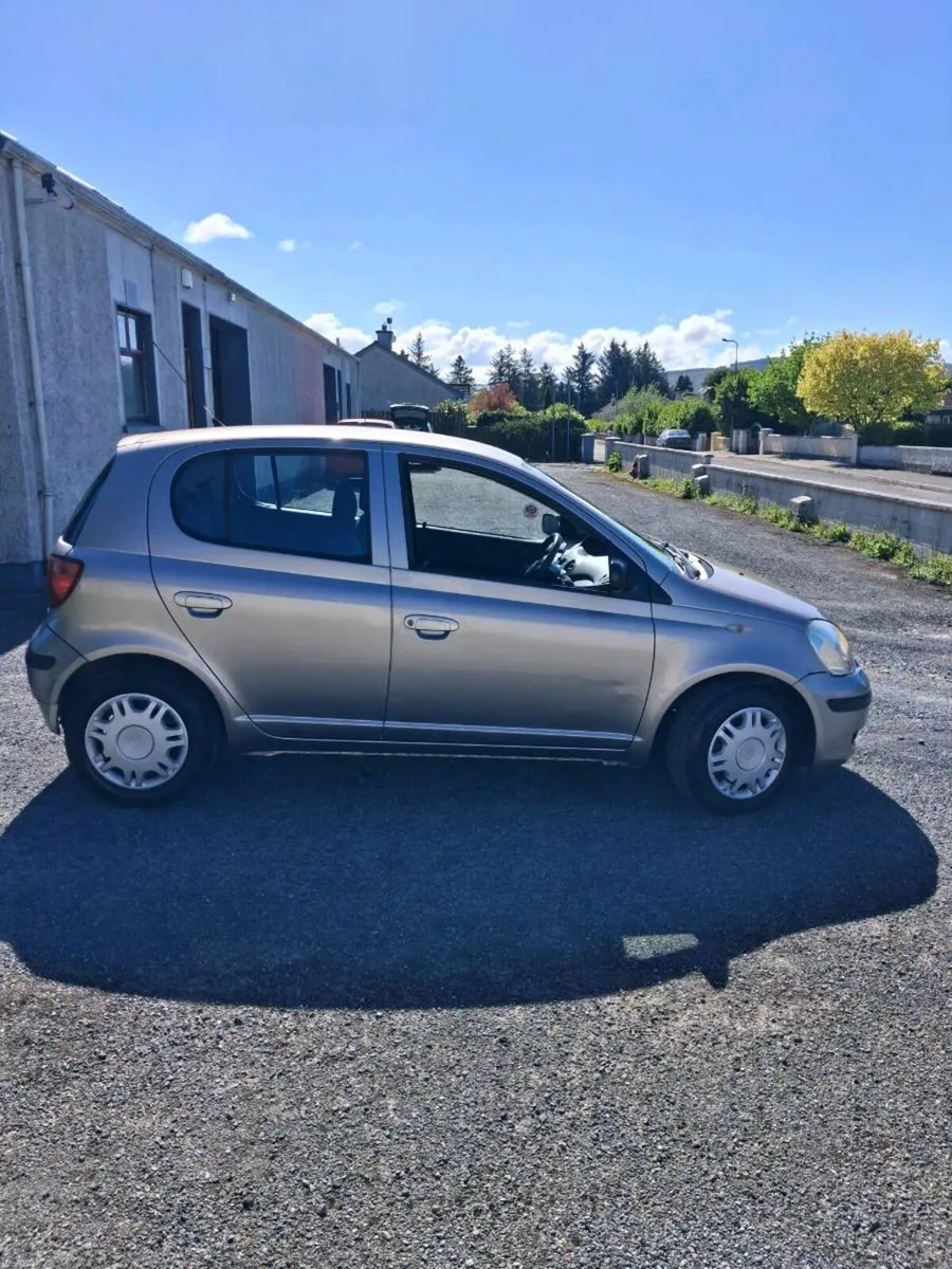 toyota yaris low kms great condition!! - Image 2