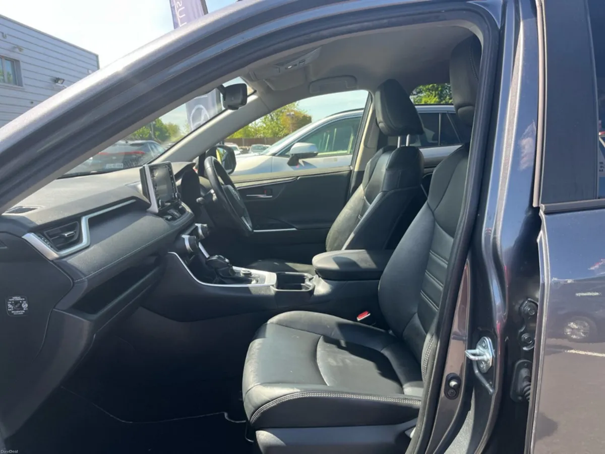 Toyota RAV4 RAV4 HYBRID SOL AWD-I 4DR AUTO - Image 6