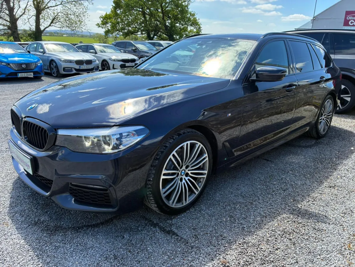 BMW 5-Series M SPORT XDRIVE 520D - Image 4