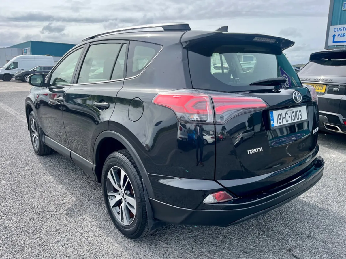 Toyota RAV4 RAV4 2.0 D-4D LUNA 4DR - Image 2