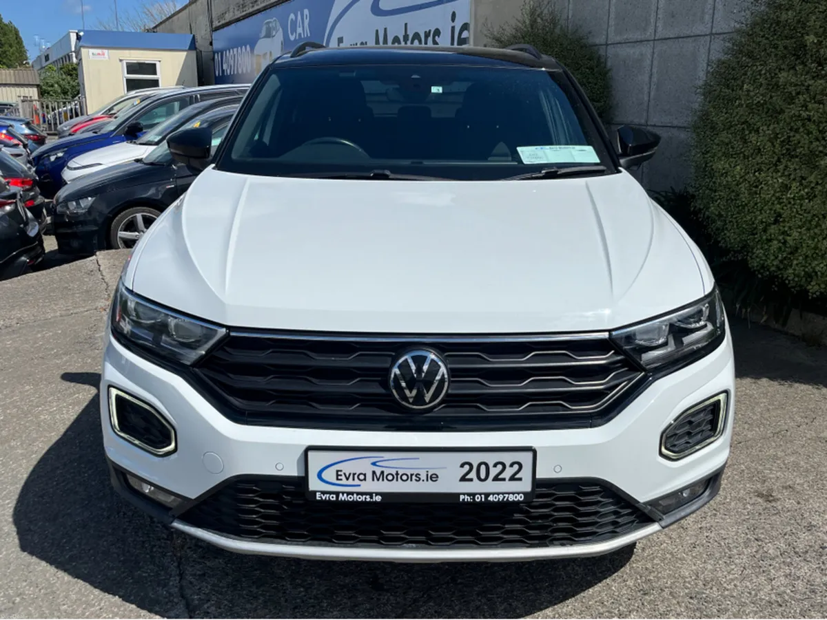 Volkswagen T-Roc STLYE BLACK EDITION AUTOMATIC 2.0 - Image 2
