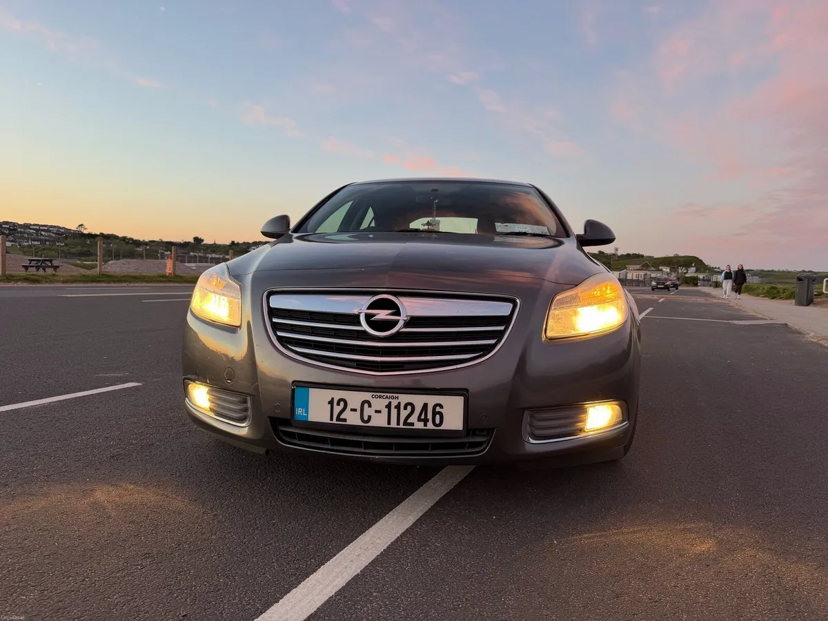 Insignia 2 l diesel SRI - Image 1