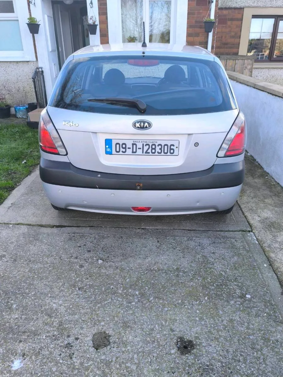 Car - Image 2