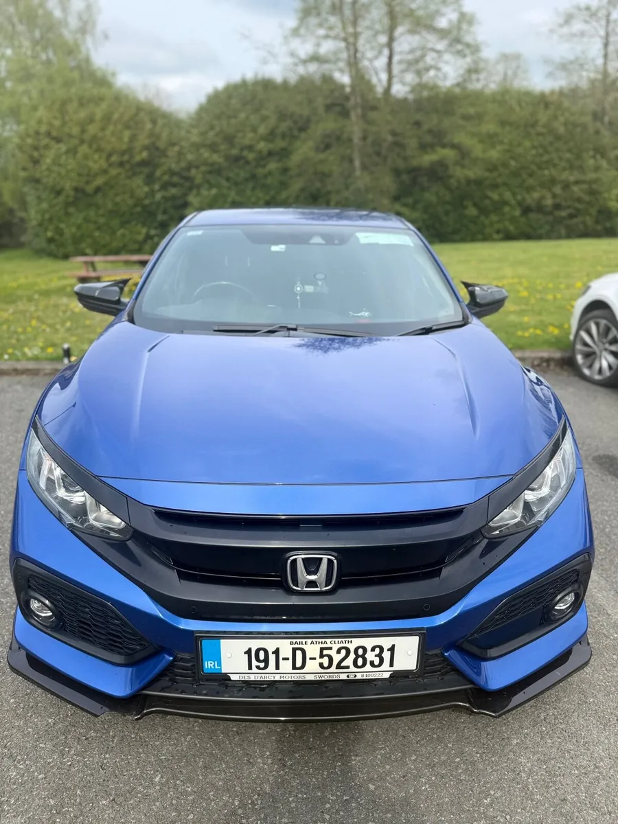 Honda Civic 2019 - Image 1