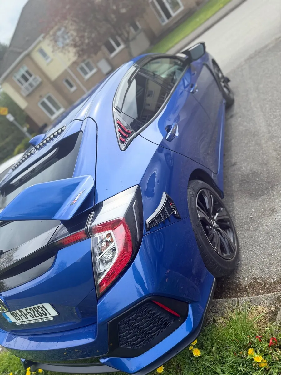 Honda Civic 2019 - Image 3