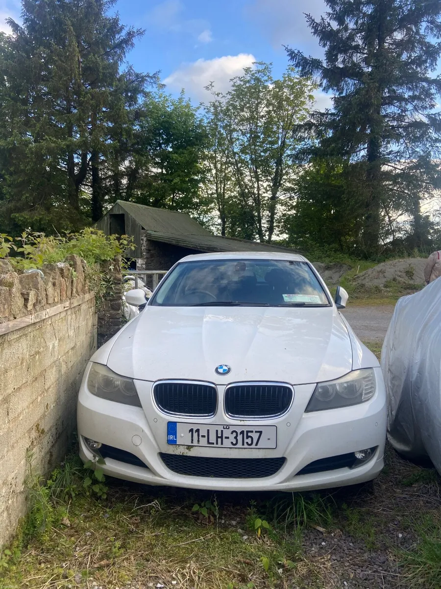 BMW - NOT DRIVING 3-Series 2011 - Image 3