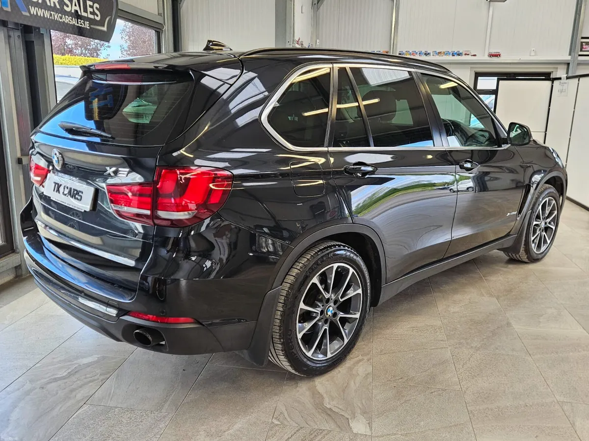 17 BMW X5 XDRIVE 7 SEATER - Image 2
